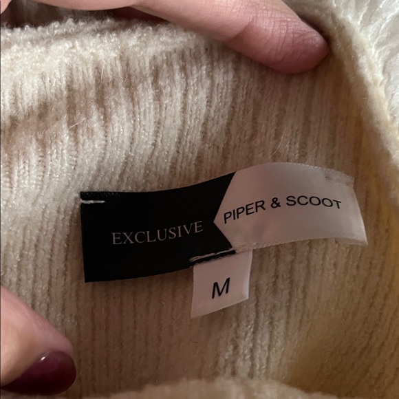 Floral Embroidered Cream Turtleneck Sweater - Picture 2 of 5